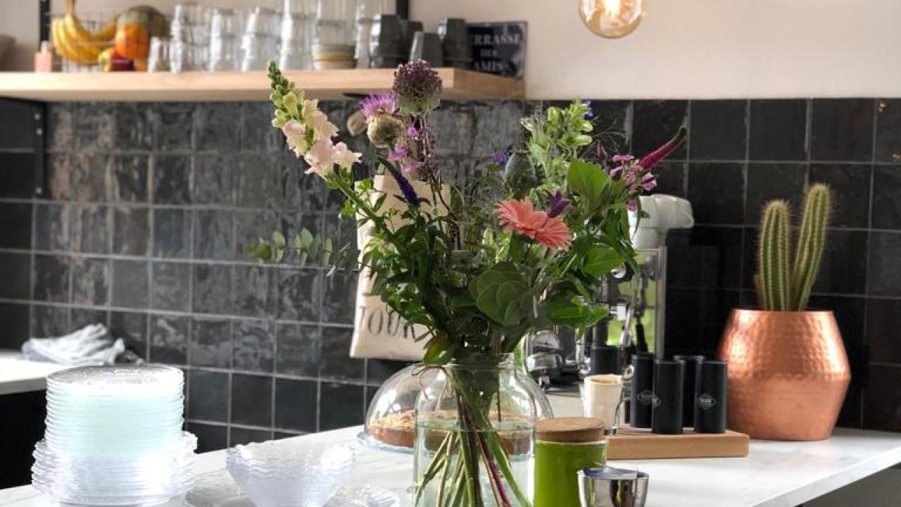 Prachtige keuken met vtwonen wandtegels